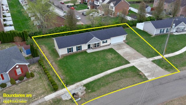 540 University Dr, Radcliff, KY 40160