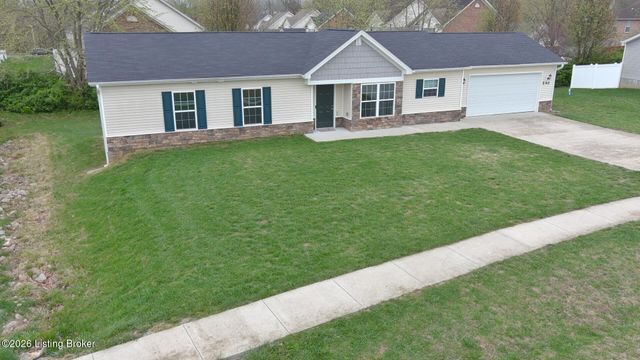 540 University Dr, Radcliff, KY 40160