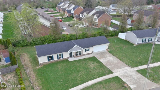 540 University Dr, Radcliff, KY 40160