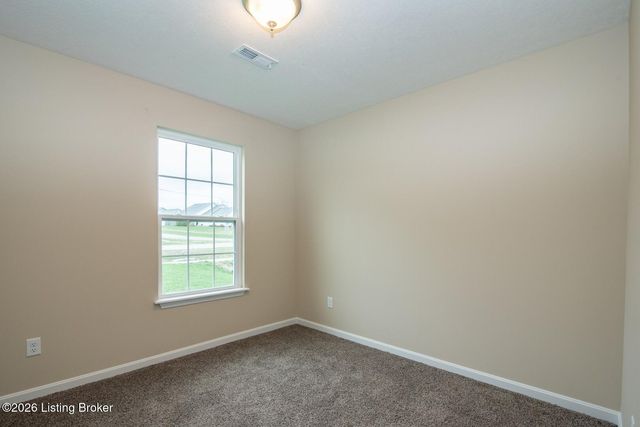 540 University Dr, Radcliff, KY 40160