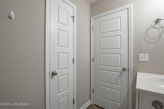 540 University Dr, Radcliff, KY 40160