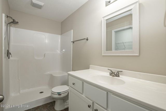 540 University Dr, Radcliff, KY 40160