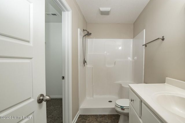 540 University Dr, Radcliff, KY 40160