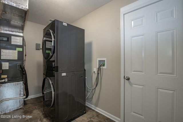 540 University Dr, Radcliff, KY 40160