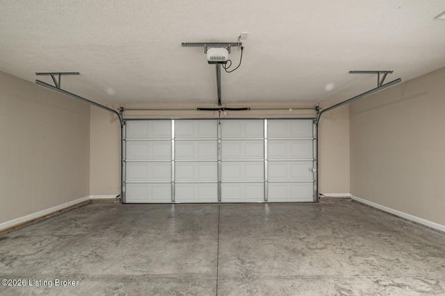 540 University Dr, Radcliff, KY 40160