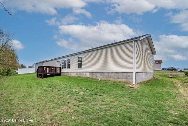 540 University Dr, Radcliff, KY 40160