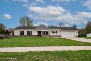 540 University Dr, Radcliff, KY 40160