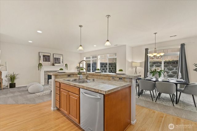 1129 77th Drive SE, Lake Stevens, WA 98258