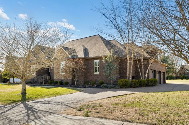 1035 Dorset Dr, Hendersonville, TN 37075