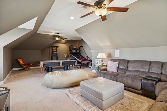 1035 Dorset Dr, Hendersonville, TN 37075