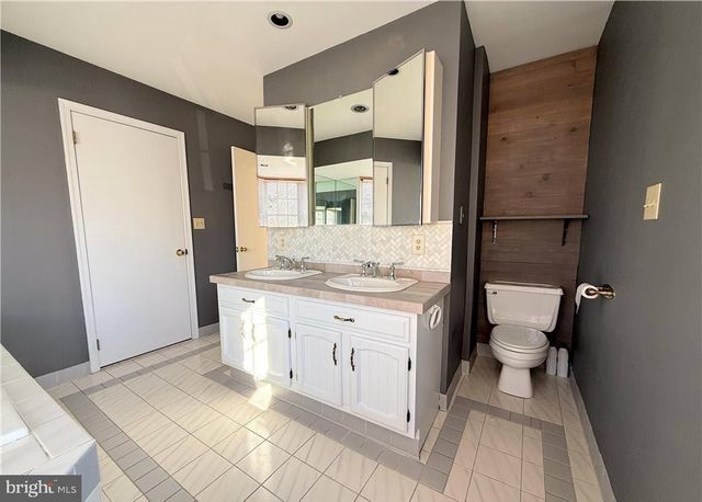 3424 PARK PL, Bethlehem, PA 18017