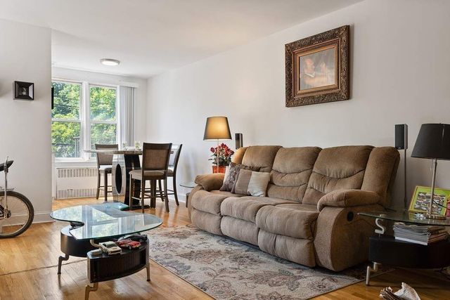 205 E 238th Street # 2C, New York City, NY 10470