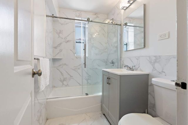 205 E 238th Street # 2C, New York City, NY 10470