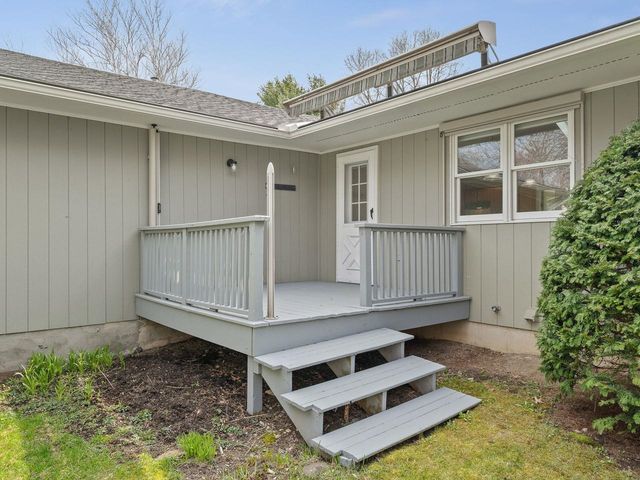 98 Stokes Lane, Shelburne, VT 05482