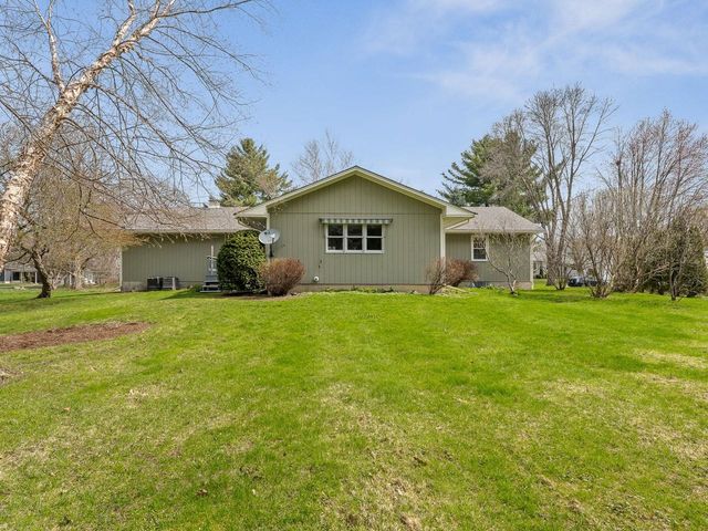 98 Stokes Lane, Shelburne, VT 05482