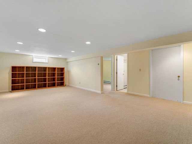98 Stokes Lane, Shelburne, VT 05482