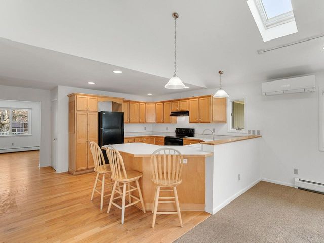 98 Stokes Lane, Shelburne, VT 05482