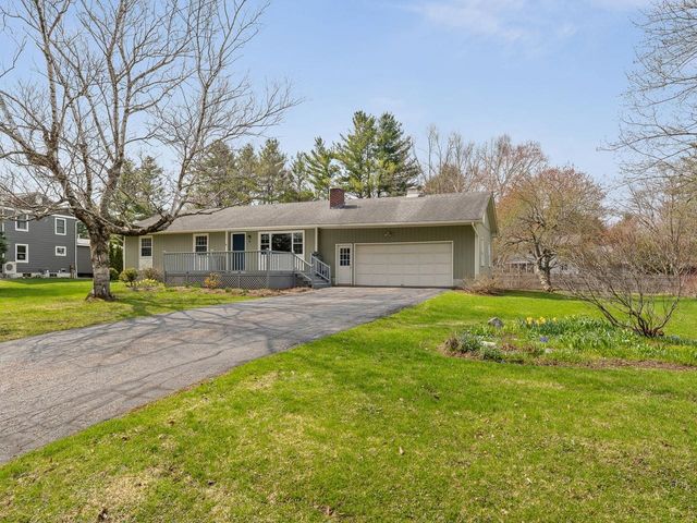 98 Stokes Lane, Shelburne, VT 05482