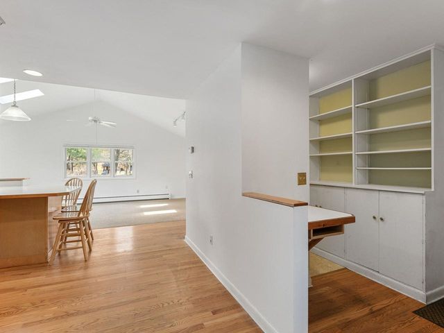 98 Stokes Lane, Shelburne, VT 05482