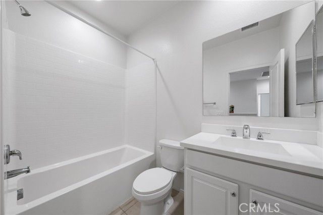220 W Via Prado 52, Ontario, CA 91762