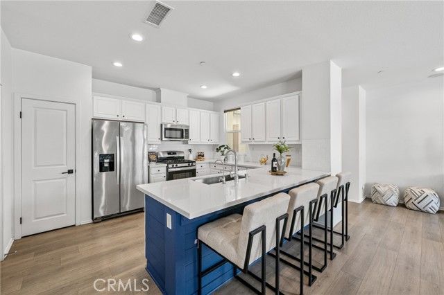 220 W Via Prado 52, Ontario, CA 91762