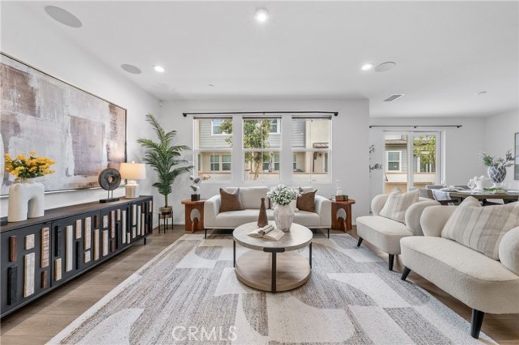220 W Via Prado 52, Ontario, CA 91762