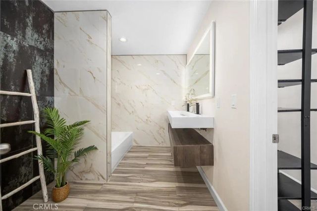 223 W Simmons, Anaheim, CA 92802