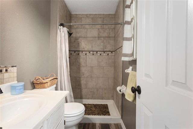 SW Rockwood Street, Blue Springs, MO 61014