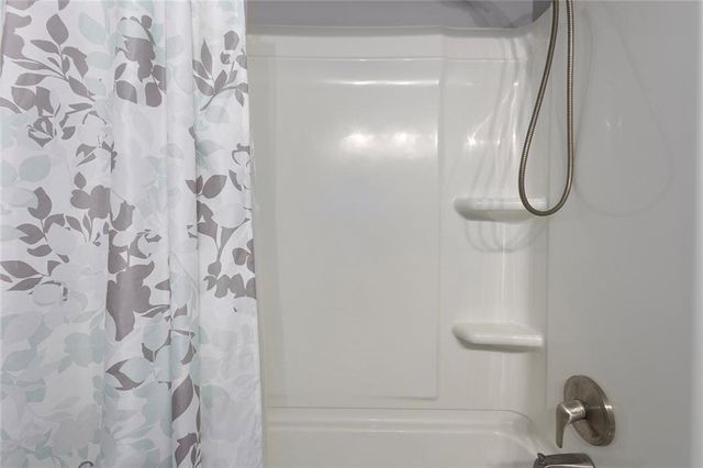 SW Rockwood Street, Blue Springs, MO 61014