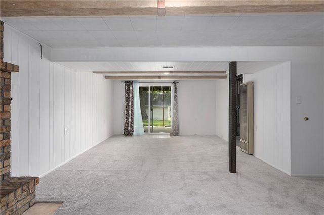 SW Rockwood Street, Blue Springs, MO 61014