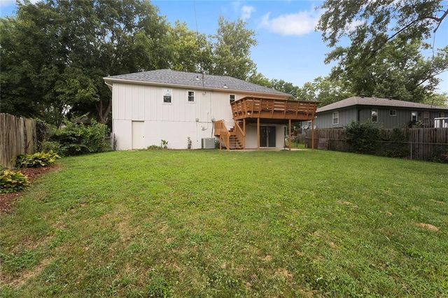 SW Rockwood Street, Blue Springs, MO 61014