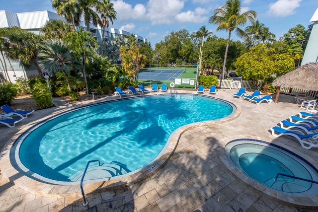 1901 S Roosevelt Blvd Apt 208E, Key West, FL 33040