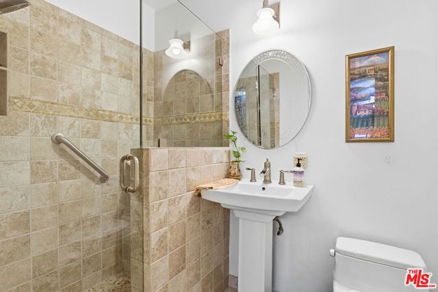 2405 33rd Street, Santa Monica, CA 90405