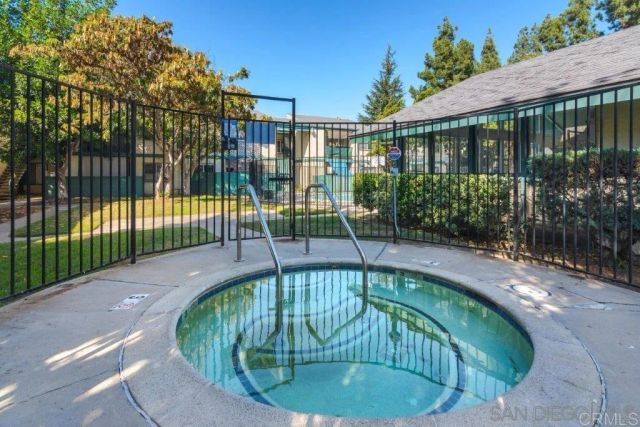 1817 E Grand Avenue 77, Escondido, CA 92027