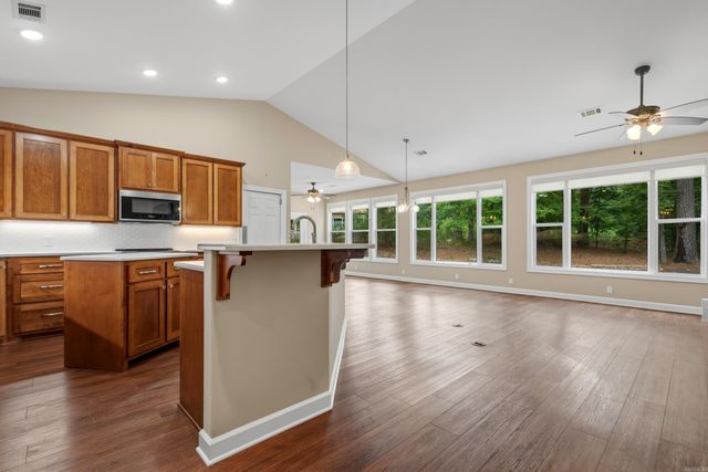 30 Jardin Way, Hot Springs Village, AR 71909