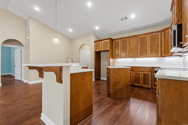 30 Jardin Way, Hot Springs Village, AR 71909