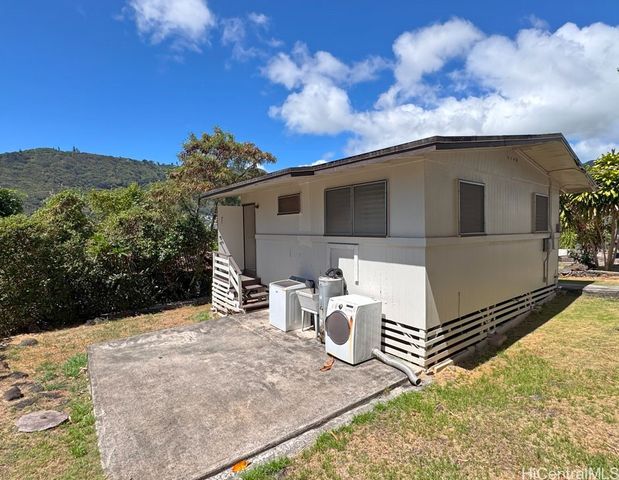 3050 Woolsey Place A, Honolulu, HI 96822