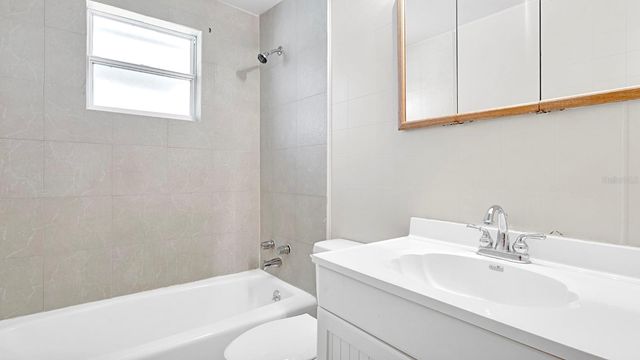 5824 DELTA STREET, Orlando, FL 32807