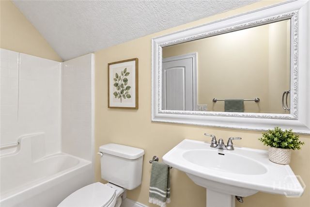 141 Saint Catherine Circle, Richmond Hill, GA 31324