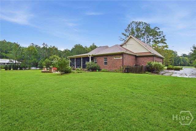 141 Saint Catherine Circle, Richmond Hill, GA 31324