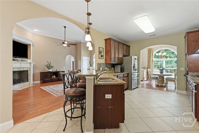 141 Saint Catherine Circle, Richmond Hill, GA 31324