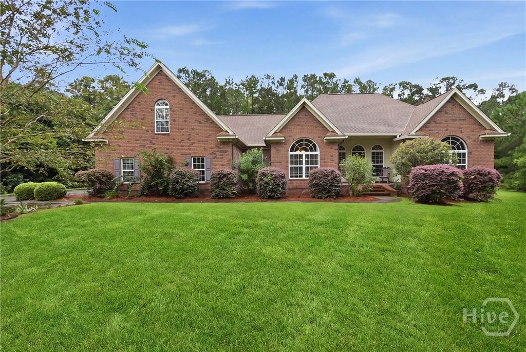 141 Saint Catherine Circle, Richmond Hill, GA 31324