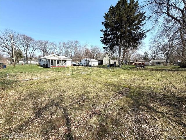 18318 Deering Street, Livonia, MI 48152