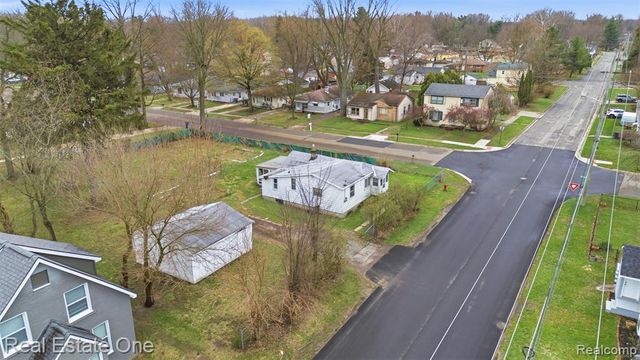 18318 Deering Street, Livonia, MI 48152