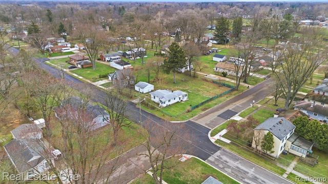 18318 Deering Street, Livonia, MI 48152