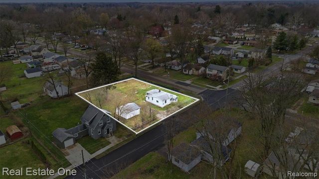 18318 Deering Street, Livonia, MI 48152