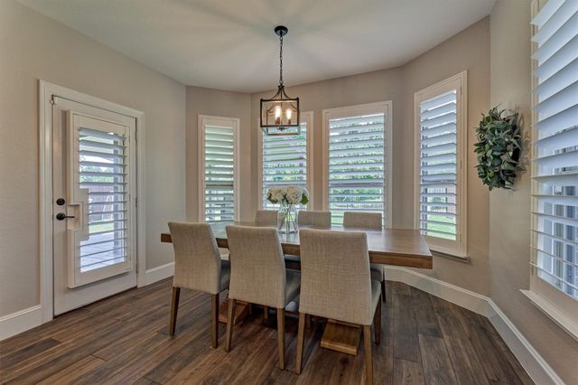 155 W Wading Pond Circle, Tomball, TX 77375