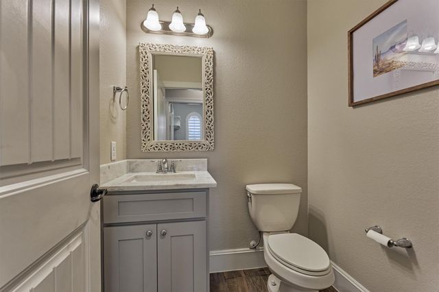 155 W Wading Pond Circle, Tomball, TX 77375