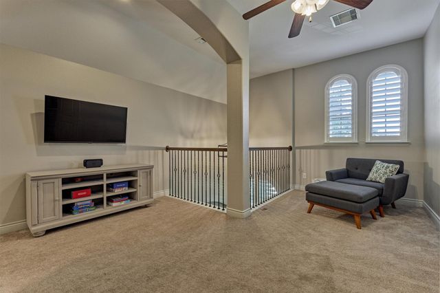 155 W Wading Pond Circle, Tomball, TX 77375