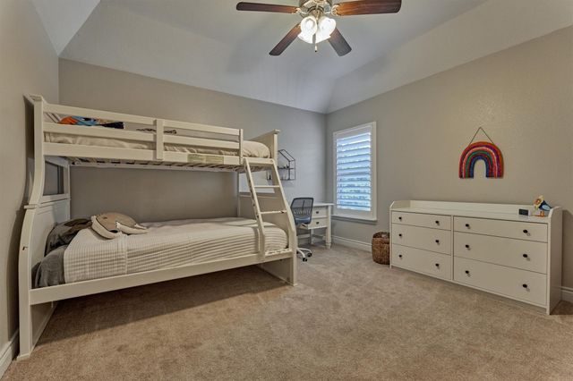 155 W Wading Pond Circle, Tomball, TX 77375